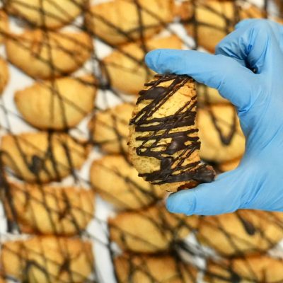 Alternative view of Biscotti Foliage: marmellata di arance, cannella e cioccolato